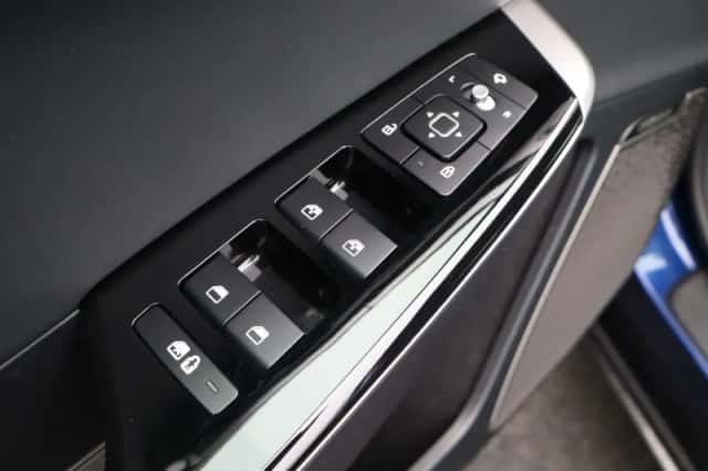 Kia EV6 (2023) thumbnail 33