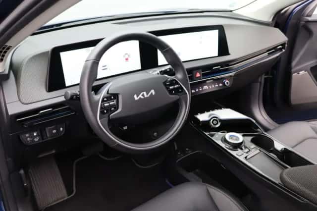 Kia EV6 (2023) thumbnail 36