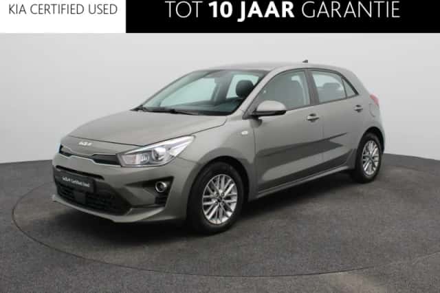 Kia Rio (2022) thumbnail 1