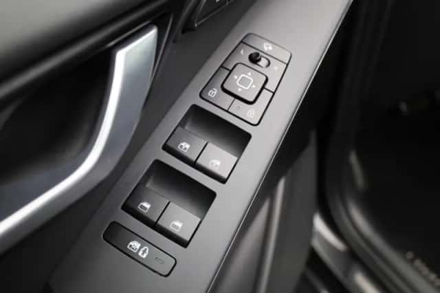 Kia Niro (2025) thumbnail 36