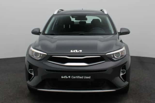 Kia Stonic (2021) thumbnail 3
