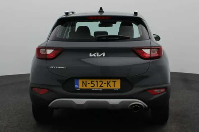 Kia Stonic (2021) thumbnail 5