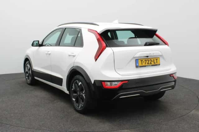 Kia Niro EV (2023) thumbnail 2
