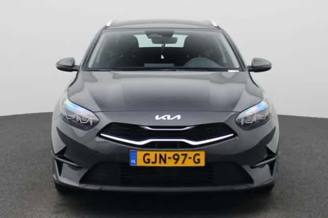 Kia Ceed Sportswagon (2024) thumbnail 3