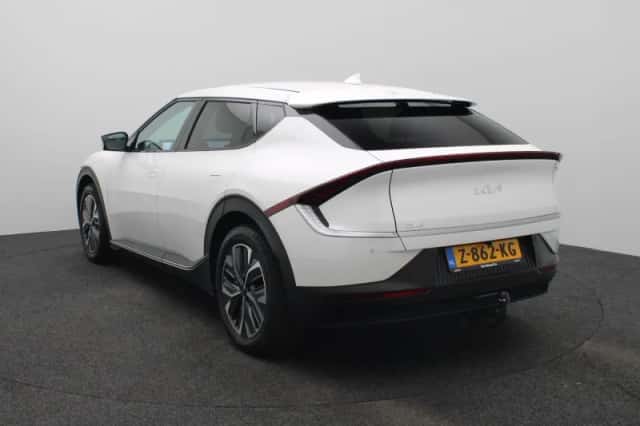 Kia EV6 (2024) thumbnail 4