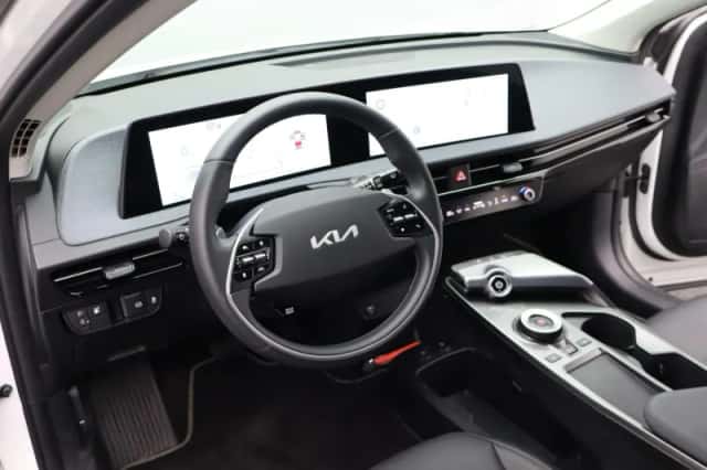 Kia EV6 (2024) thumbnail 32
