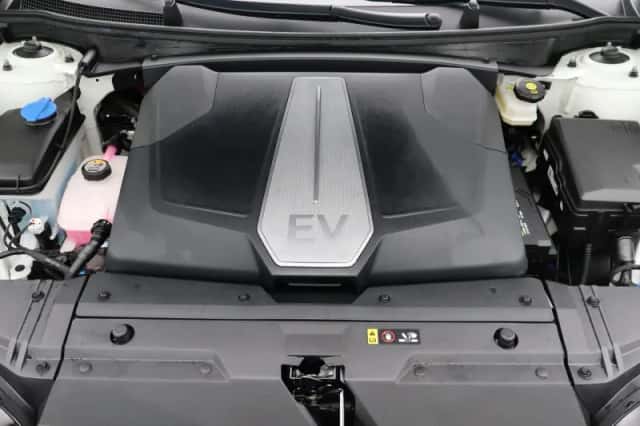 Kia EV6 (2024) thumbnail 37