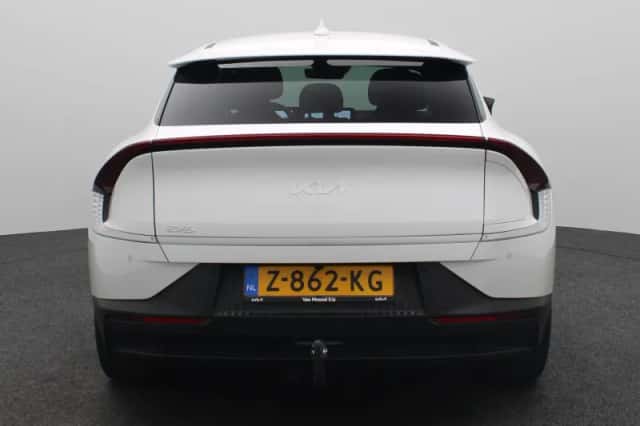 Kia EV6 (2024) thumbnail 7