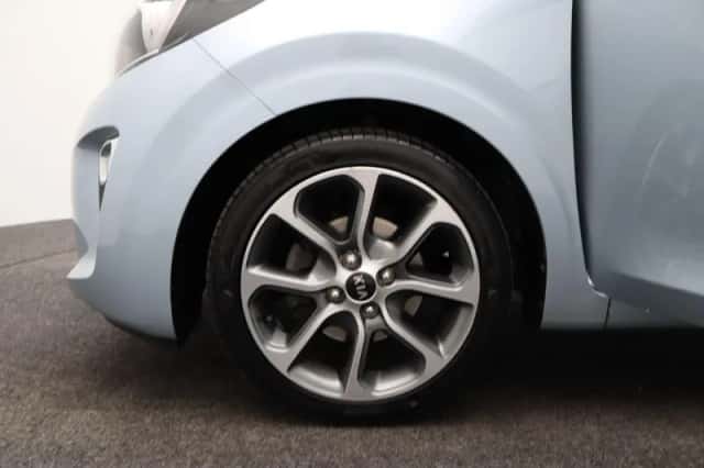 Kia Picanto (2019) thumbnail 15