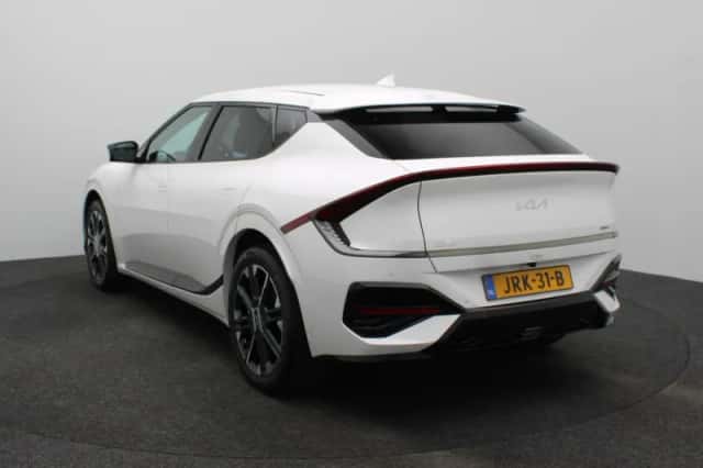 Kia EV6 (2025) thumbnail 4