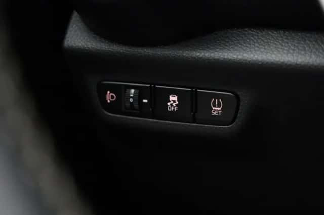 Kia Picanto (2022) thumbnail 26
