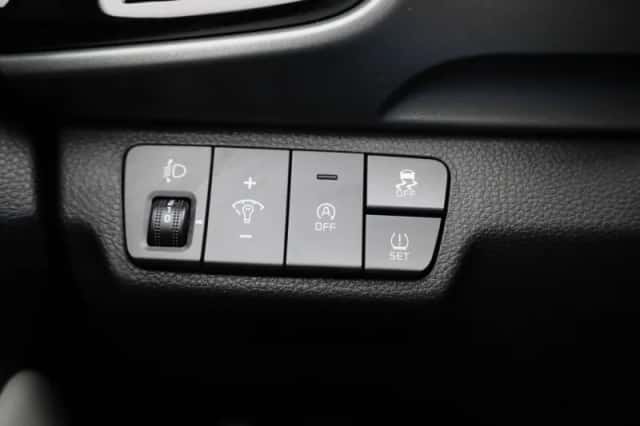 Kia Stonic (2024) thumbnail 25