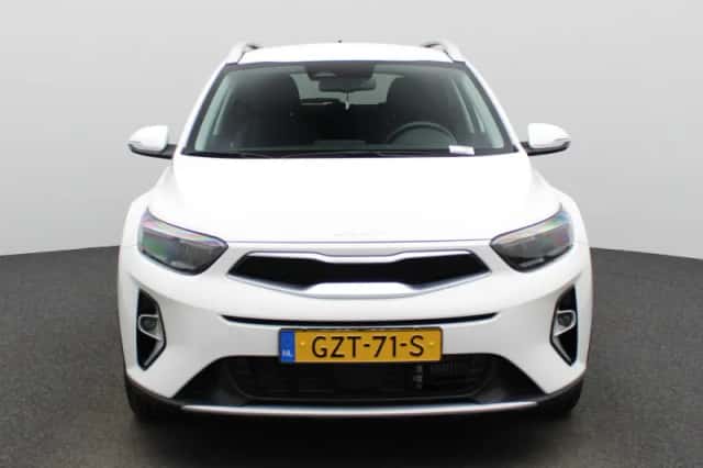 Kia Stonic (2025) thumbnail 5