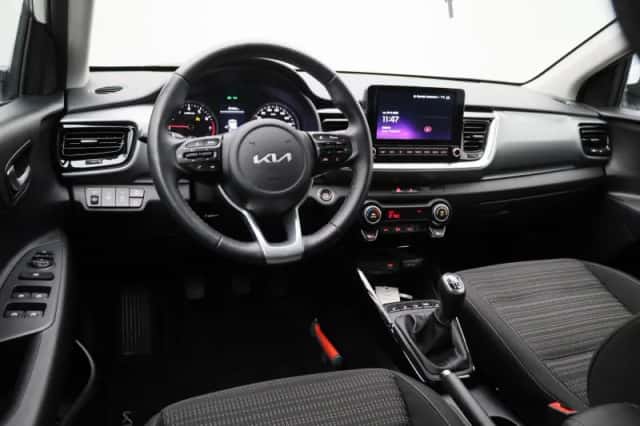 Kia Stonic (2025) thumbnail 9