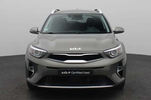 Kia Stonic (2022) thumbnail 3
