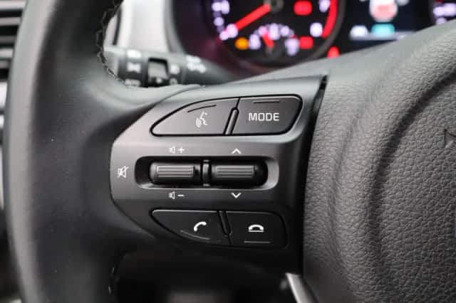 Kia Stonic (2022) thumbnail 23