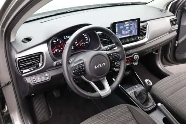 Kia Stonic (2022) thumbnail 27