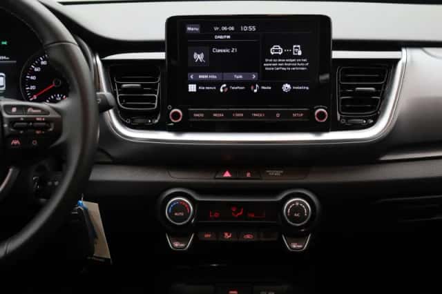 Kia Stonic (2024) thumbnail 8