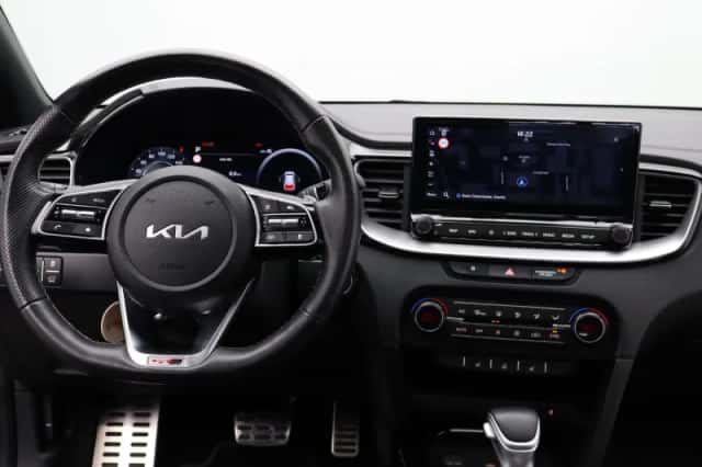 Kia Ceed Sportswagon (2023) thumbnail 7