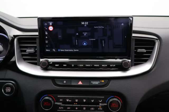 Kia Ceed Sportswagon (2023) thumbnail 9
