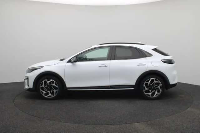 Kia XCeed (2024) thumbnail 6