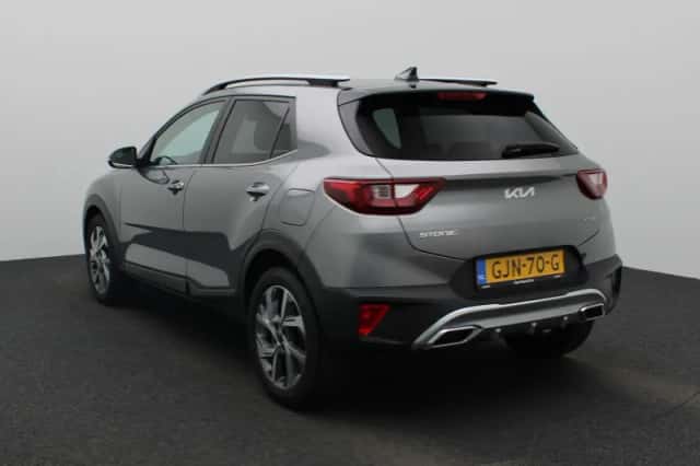Kia Stonic (2024) thumbnail 4