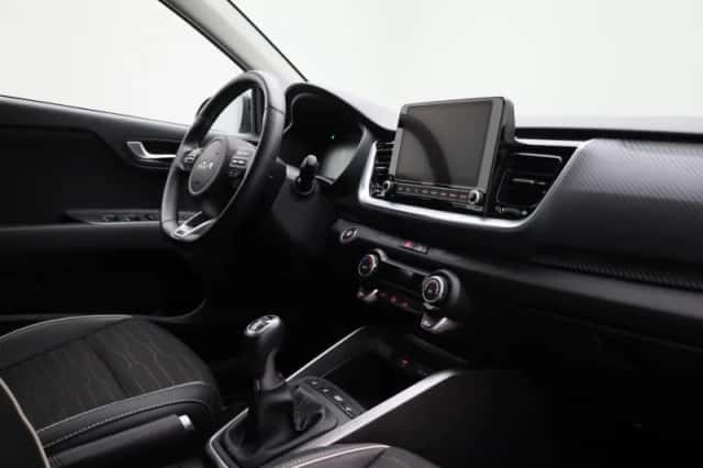 Kia Stonic (2024) thumbnail 43