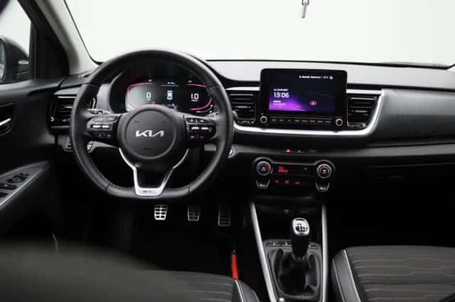 Kia Stonic (2024) thumbnail 9