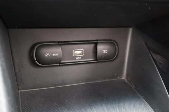 Kia Niro (2019) thumbnail 21