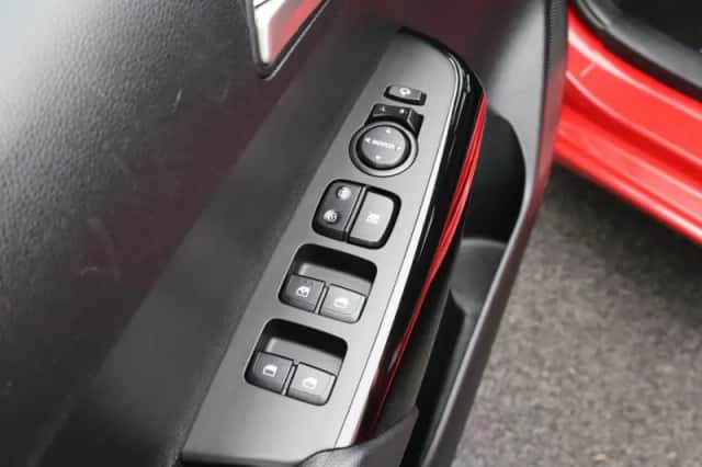 Kia Picanto (2024) thumbnail 26