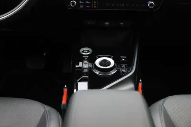 Kia Niro (2025) thumbnail 11