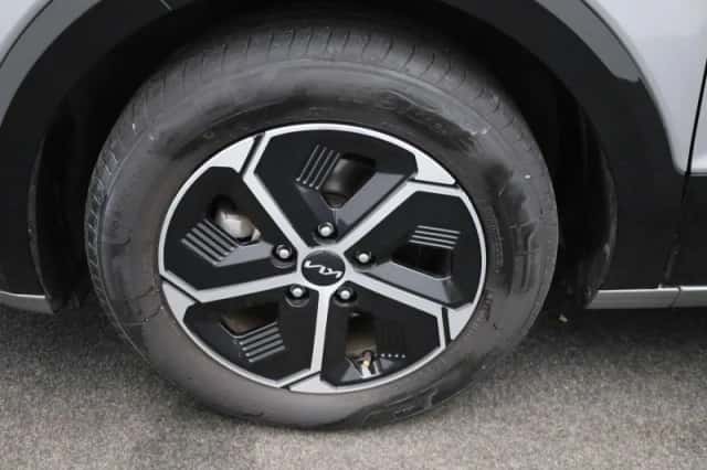 Kia Niro (2025) thumbnail 17