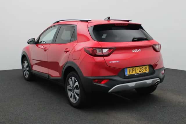 Kia Stonic (2025) thumbnail 4