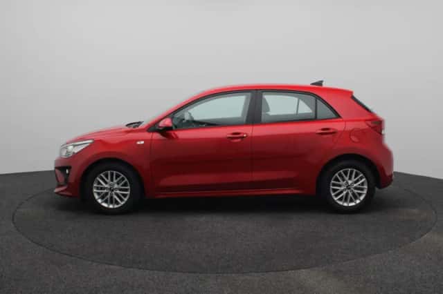 Kia Rio (2021) thumbnail 6