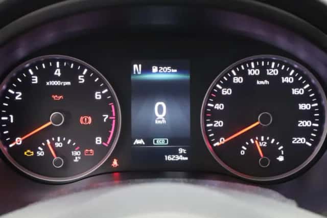 Kia Rio (2021) thumbnail 10