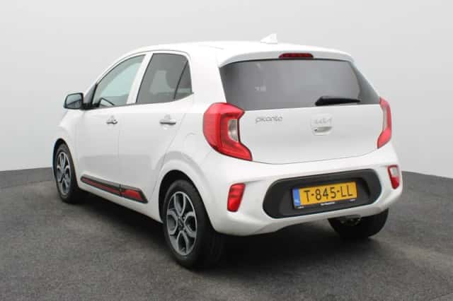 Kia Picanto (2023) thumbnail 4