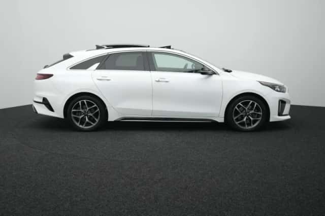 Kia Proceed (2019) thumbnail 8