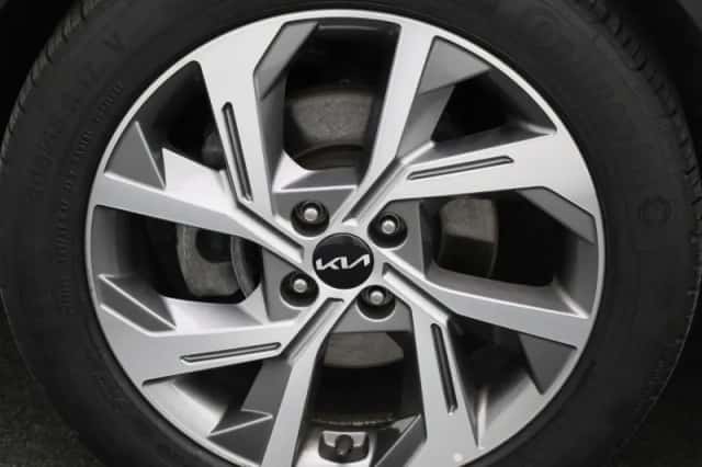 Kia Stonic (2025) thumbnail 15