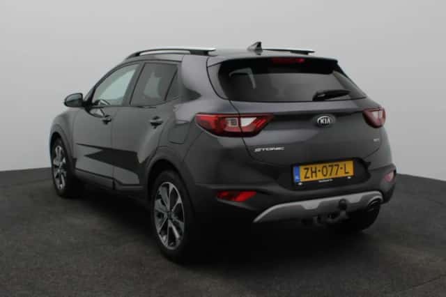 Kia Stonic (2019) thumbnail 5