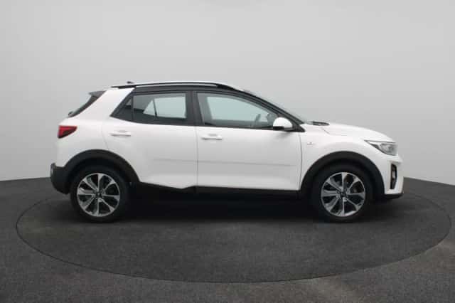 Kia Stonic (2020) thumbnail 6