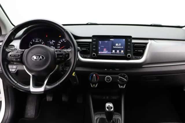 Kia Stonic (2020) thumbnail 7