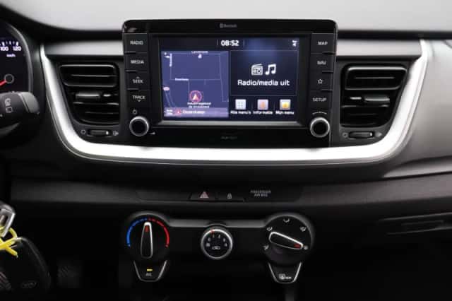 Kia Stonic (2020) thumbnail 9