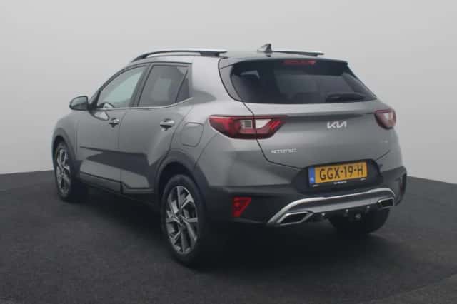 Kia Stonic (2024) thumbnail 4