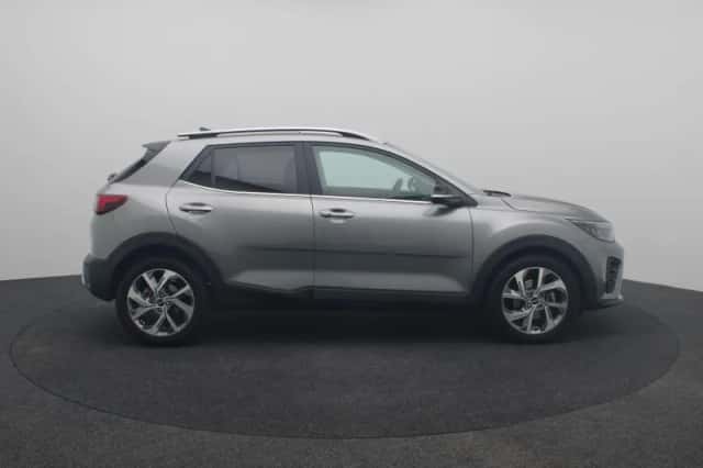 Kia Stonic (2024) thumbnail 8