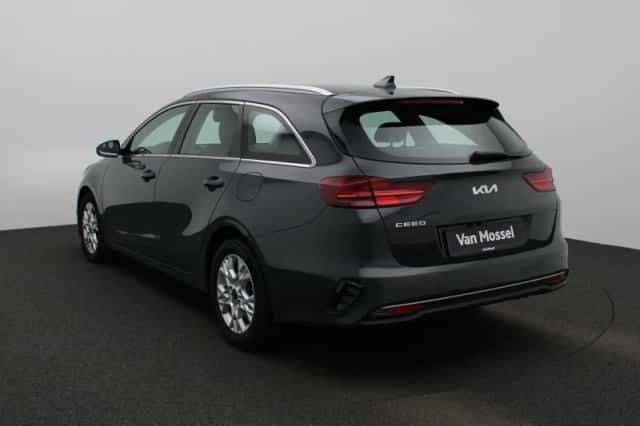 Kia Ceed Sportswagon (2024) thumbnail 2