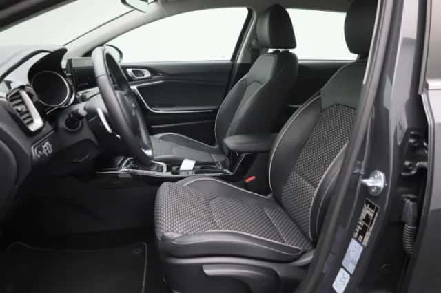 Kia Ceed Sportswagon (2024) thumbnail 11