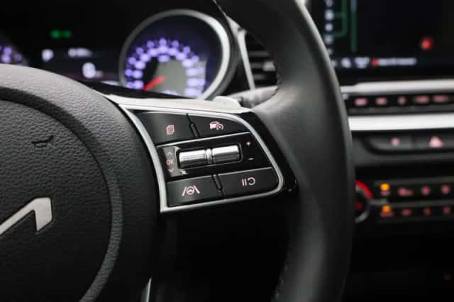 Kia Ceed Sportswagon (2024) thumbnail 23