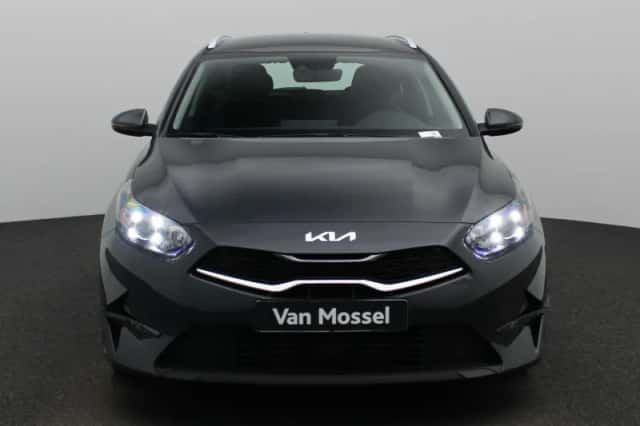 Kia Ceed Sportswagon (2024) thumbnail 5