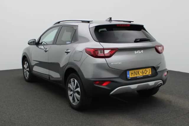 Kia Stonic (2025) thumbnail 4