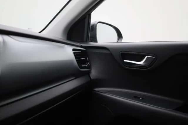 Kia Stonic (2024) thumbnail 28